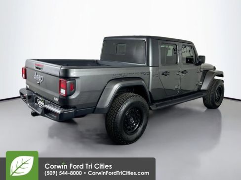 Used 2021 Jeep Gladiator Overland image 14