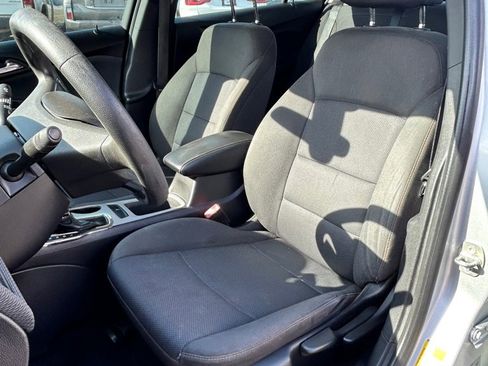 Used 2018 Chevrolet Cruze LS image 8