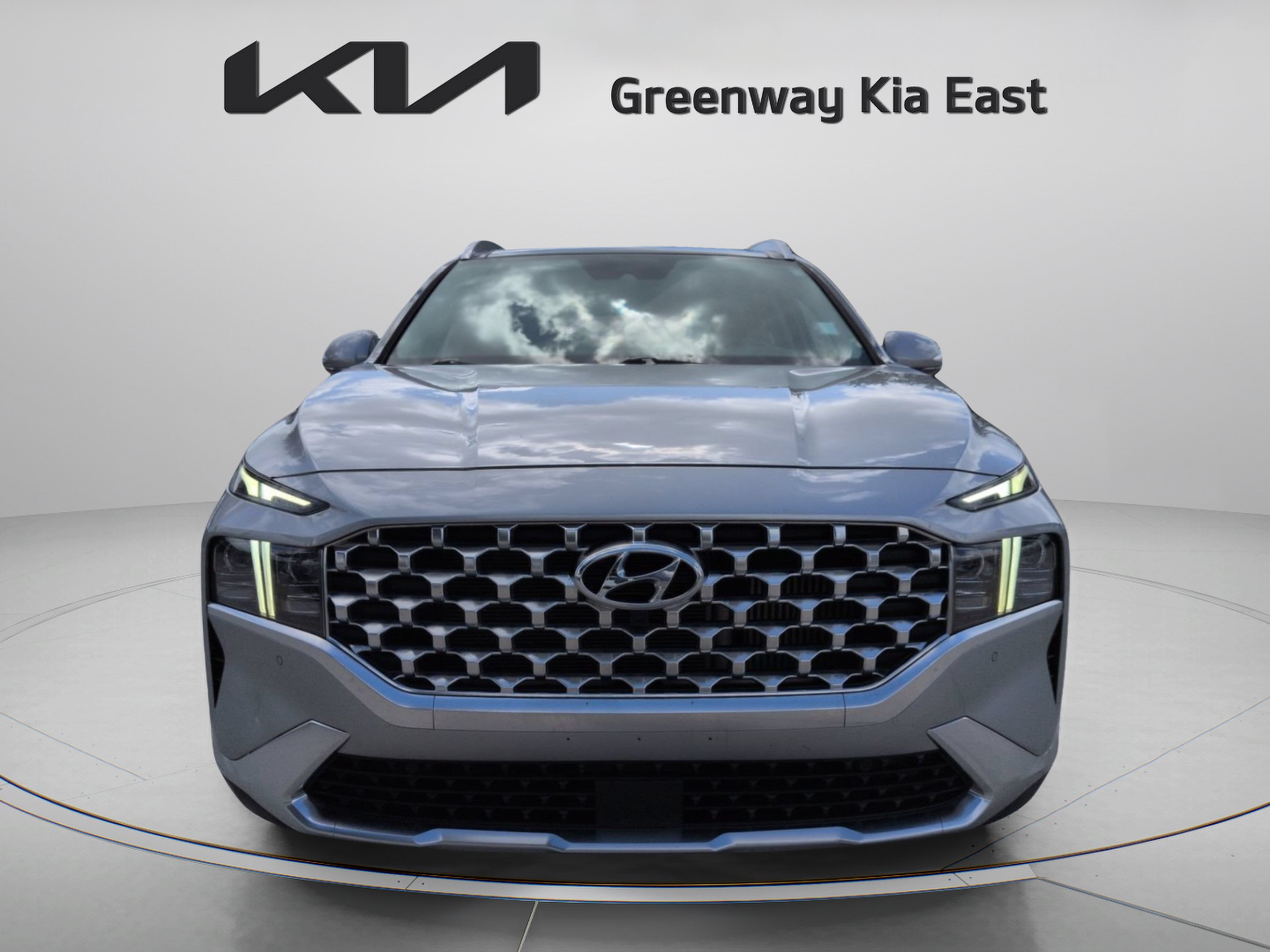 Used 2022 Hyundai Santa Fe Limited w/ Winter Weather Package AWD/4WD image 11