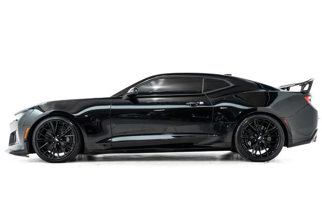 Used 2018 Chevrolet Camaro ZL1 RWD image 9