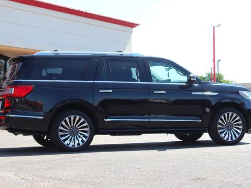 Used 2019 Lincoln Navigator L Reserve AWD/4WD image 3