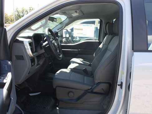 New 2026 Ford F250 XL w/ XL Chrome Package image 11