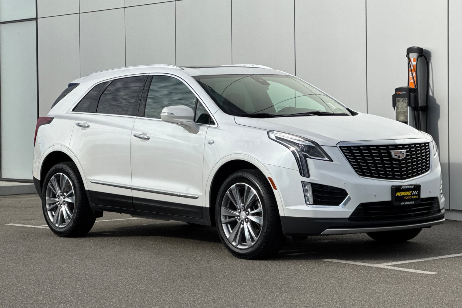 Used 2024 Cadillac XT5 Premium Luxury FWD image 7