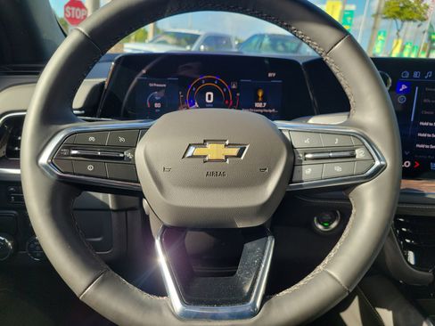 Used 2025 Chevrolet Tahoe Premier image 20