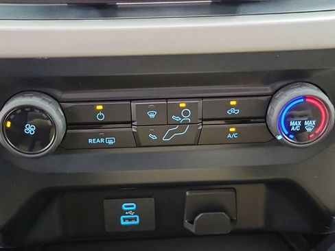 Used 2023 Ford F150 XLT AWD/4WD image 29