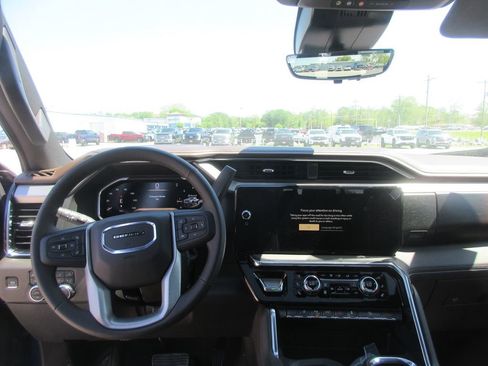 New 2026 GMC Sierra 2500 Denali w/ Denali Reserve Package AWD/4WD image 17