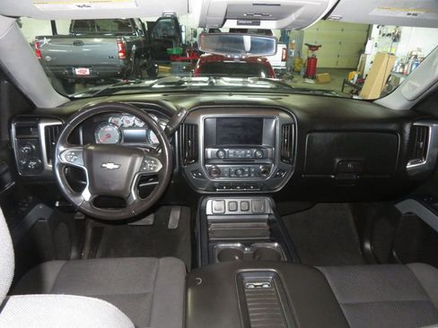 Used 2018 Chevrolet Silverado 1500 LT w/ All Star Edition image 41