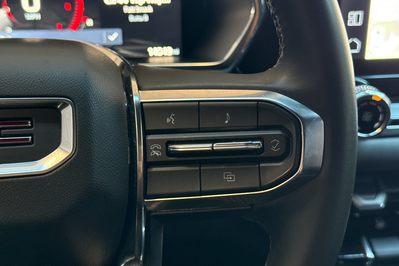 Used 2025 GMC Canyon Elevation AWD/4WD image 31