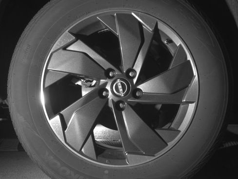 Used 2025 Nissan Rogue SV image 15