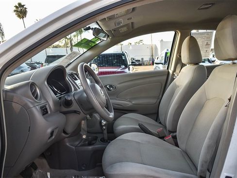 Used 2012 Nissan Versa SL image 16