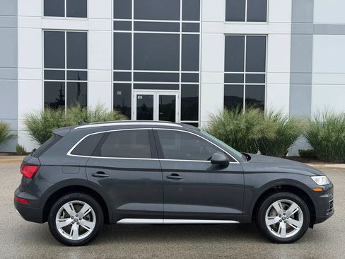 Used 2018 Audi Q5 2.0T Premium Plus w/ Premium Plus Package AWD/4WD image 4