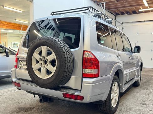 Used 2005 Mitsubishi Montero Limited image 6