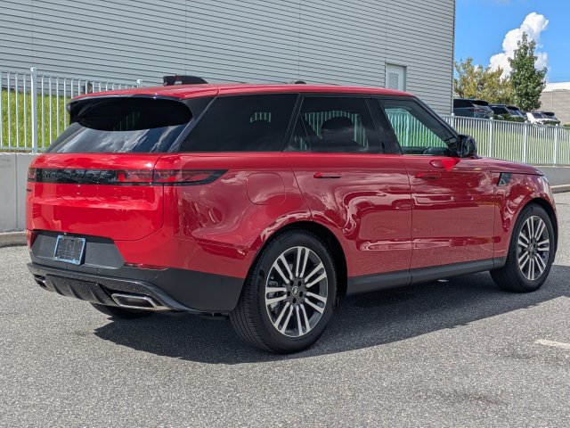 Used 2024 Land Rover Range Rover Sport SE AWD/4WD image 6