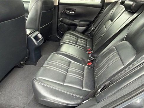 Used 2024 Honda HR-V EX-L image 15