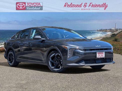 Used 2025 Kia K4 EX FWD image 1