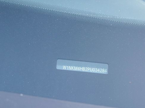 Used 2023 Mercedes-Benz GLC 300 4MATIC image 32