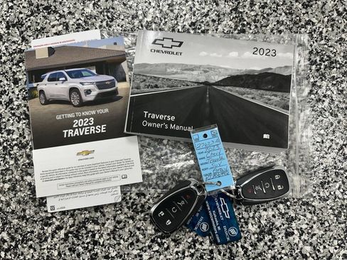 Used 2023 Chevrolet Traverse LT AWD/4WD image 20