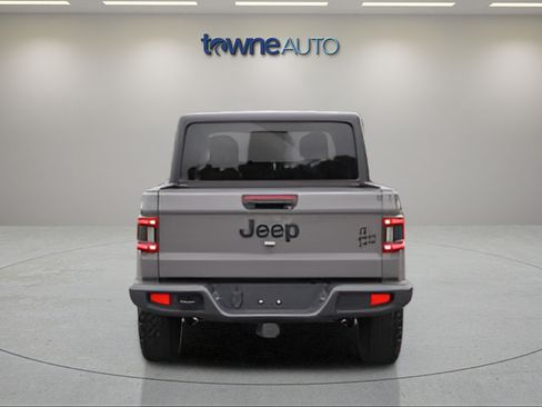 Used 2023 Jeep Gladiator Sport AWD/4WD image 6