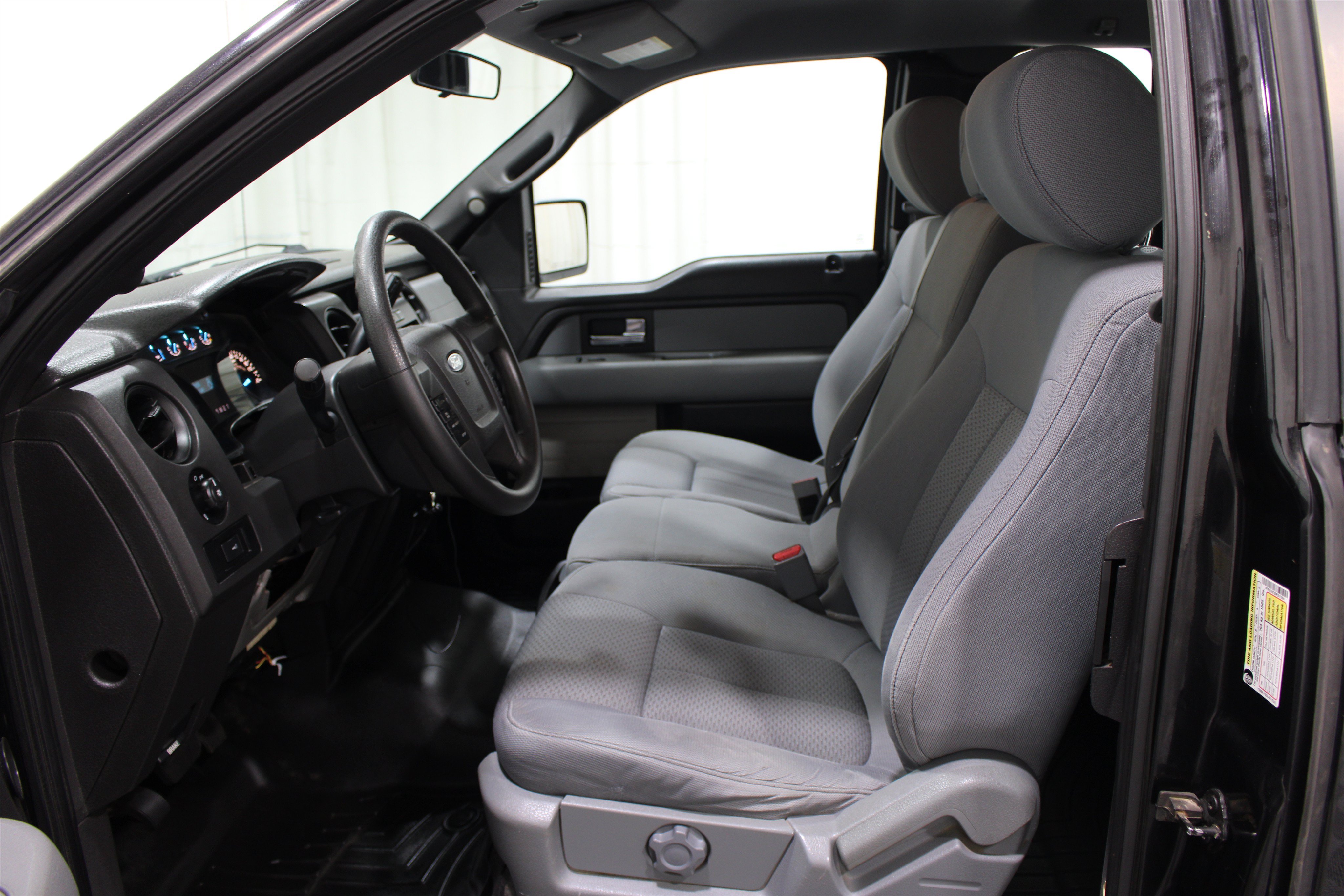 Used 2013 Ford F150 STX w/ Mid Equipment Group AWD/4WD image 3