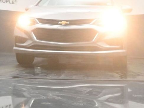 Used 2017 Chevrolet Cruze LT w/ Convenience Package FWD image 55