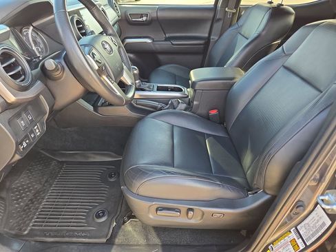 Used 2023 Toyota Tacoma Limited w/ Nightshade Package image 16
