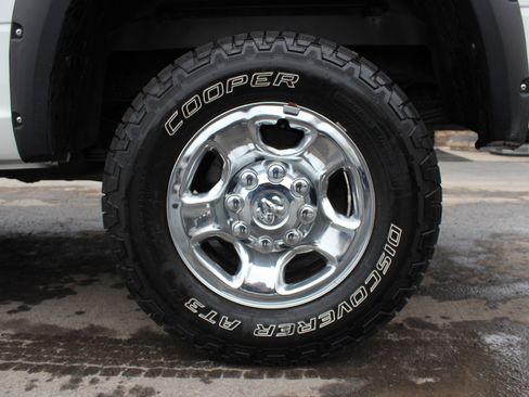 Used 2013 RAM 2500 Tradesman w/ Chrome Appearance Group image 41