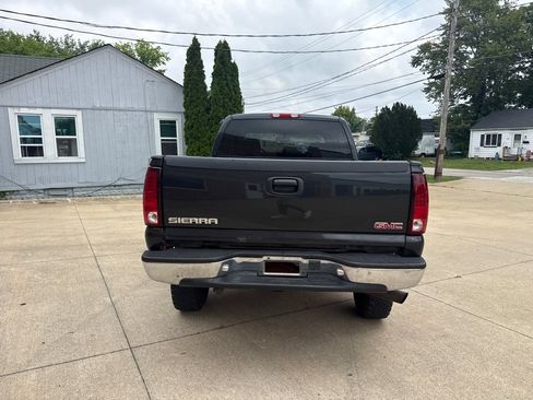 Used 2005 GMC Sierra 2500 SLE w/ Snow Plow Prep Package AWD/4WD image 7