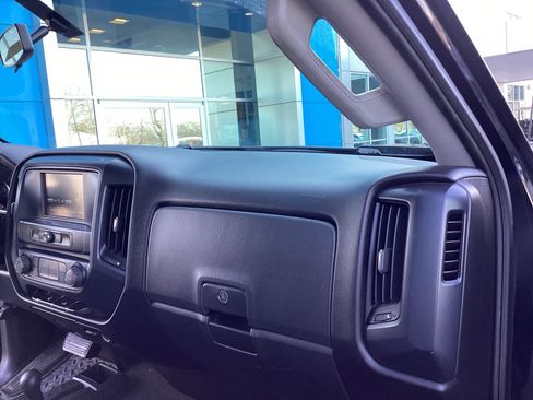 Used 2017 Chevrolet Silverado 1500 Custom w/ Custom Convenience Package image 12