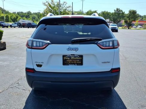 Used 2019 Jeep Cherokee Latitude Plus AWD/4WD image 16