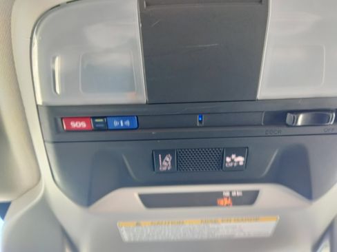 Used 2018 Subaru Crosstrek 2.0i Premium w/ Eyesight System image 25