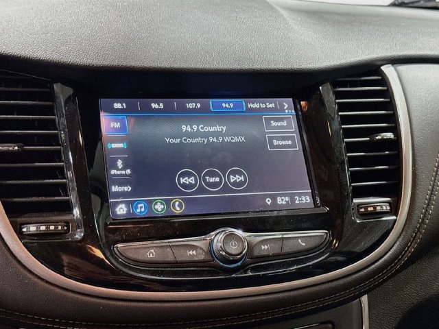 Used 2018 Chevrolet Trax LT w/ LT Convenience Package AWD/4WD image 15