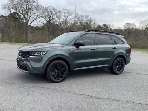 Used 2022 Kia Sorento S w/ Panoramic Sunroof Package image 3