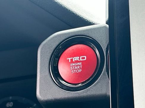 Used 2025 Toyota Tacoma TRD Sport AWD/4WD image 65