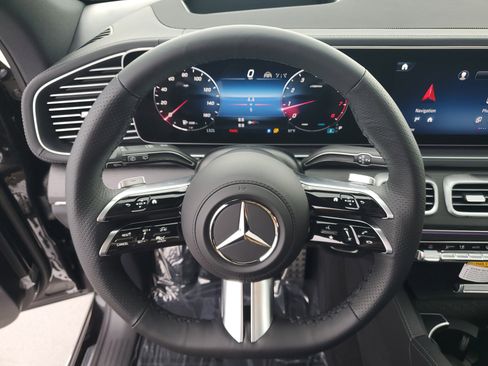 New 2026 Mercedes-Benz GLS 580 4MATIC image 28