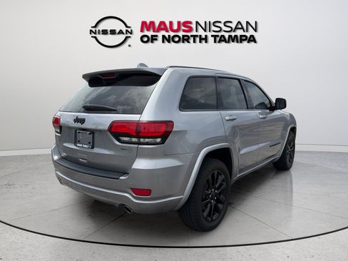 Used 2021 Jeep Grand Cherokee Laredo X RWD image 8