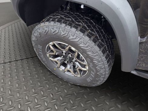 New 2026 Chevrolet Colorado ZR2 w/ Technology Package image 22