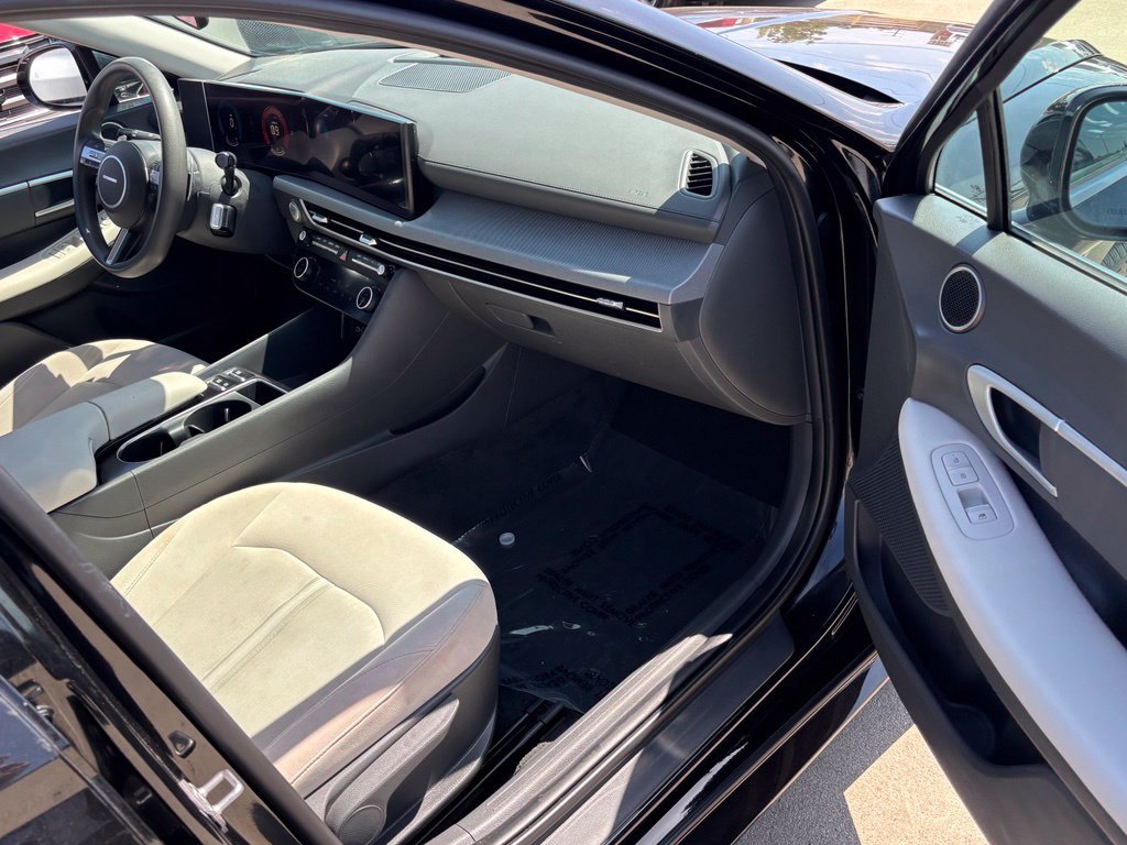 Used 2025 Hyundai Sonata SEL FWD image 24
