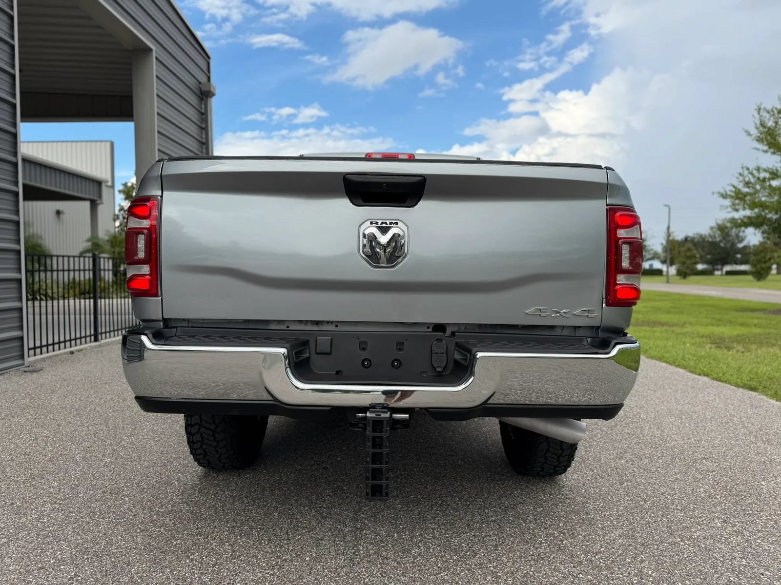 Used 2024 RAM 2500 Big Horn AWD/4WD image 9