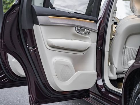 New 2026 Volvo XC90 B6 Ultra w/ Protection Package Premier image 37