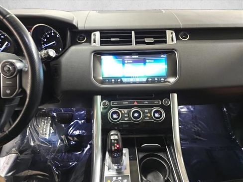 Used 2017 Land Rover Range Rover Sport HSE image 21