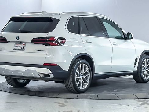 Used 2024 BMW X5 xDrive50e AWD/4WD image 2
