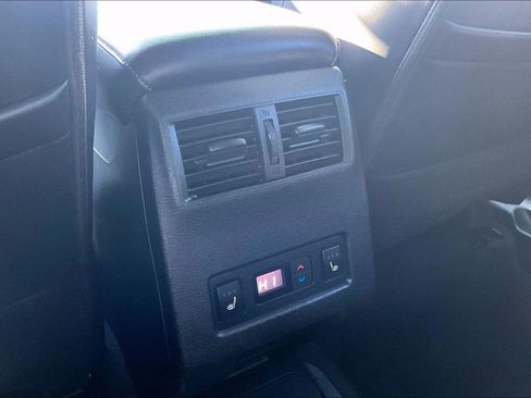 Used 2025 Mitsubishi Outlander SEL Black Edition image 34