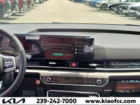 New 2026 Kia Carnival EX FWD image 18