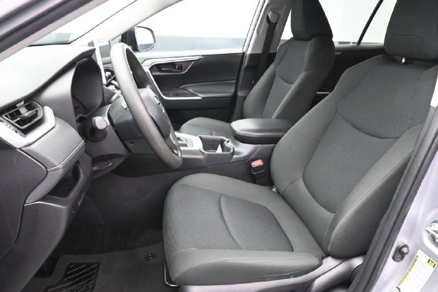 Used 2025 Toyota RAV4 LE AWD/4WD image 23