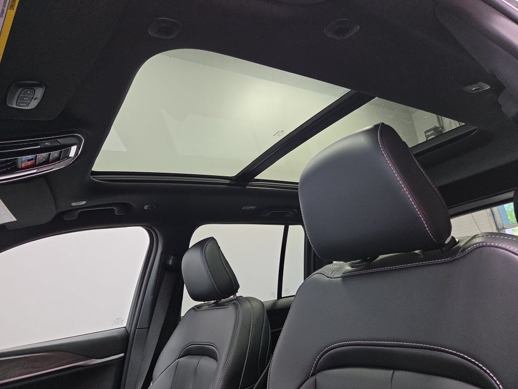 New 2027 Jeep Grand Cherokee Limited AWD/4WD image 17