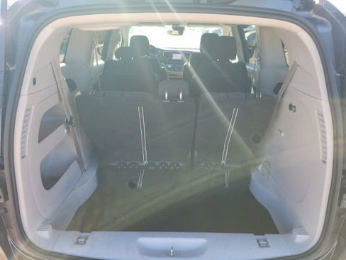 Used 2023 Chrysler Voyager LX image 26