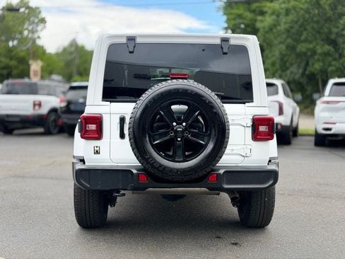 Used 2023 Jeep Wrangler Unlimited Sahara AWD/4WD image 6