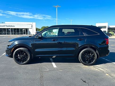Used 2023 Kia Sorento SX AWD/4WD image 5