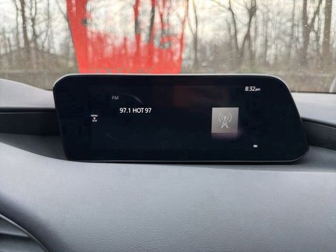 Used 2024 MAZDA MAZDA3 s image 23