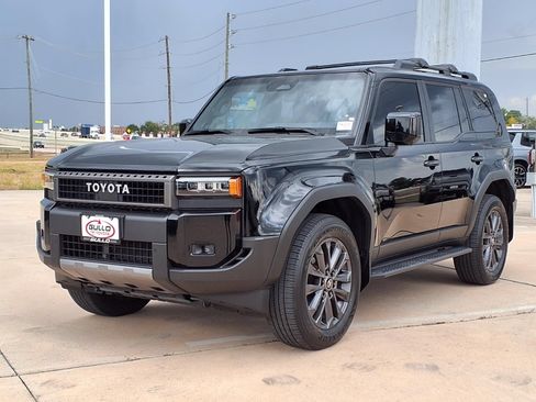 Certified 2025 Toyota Land Cruiser w/ Premium Package AWD/4WD image 4
